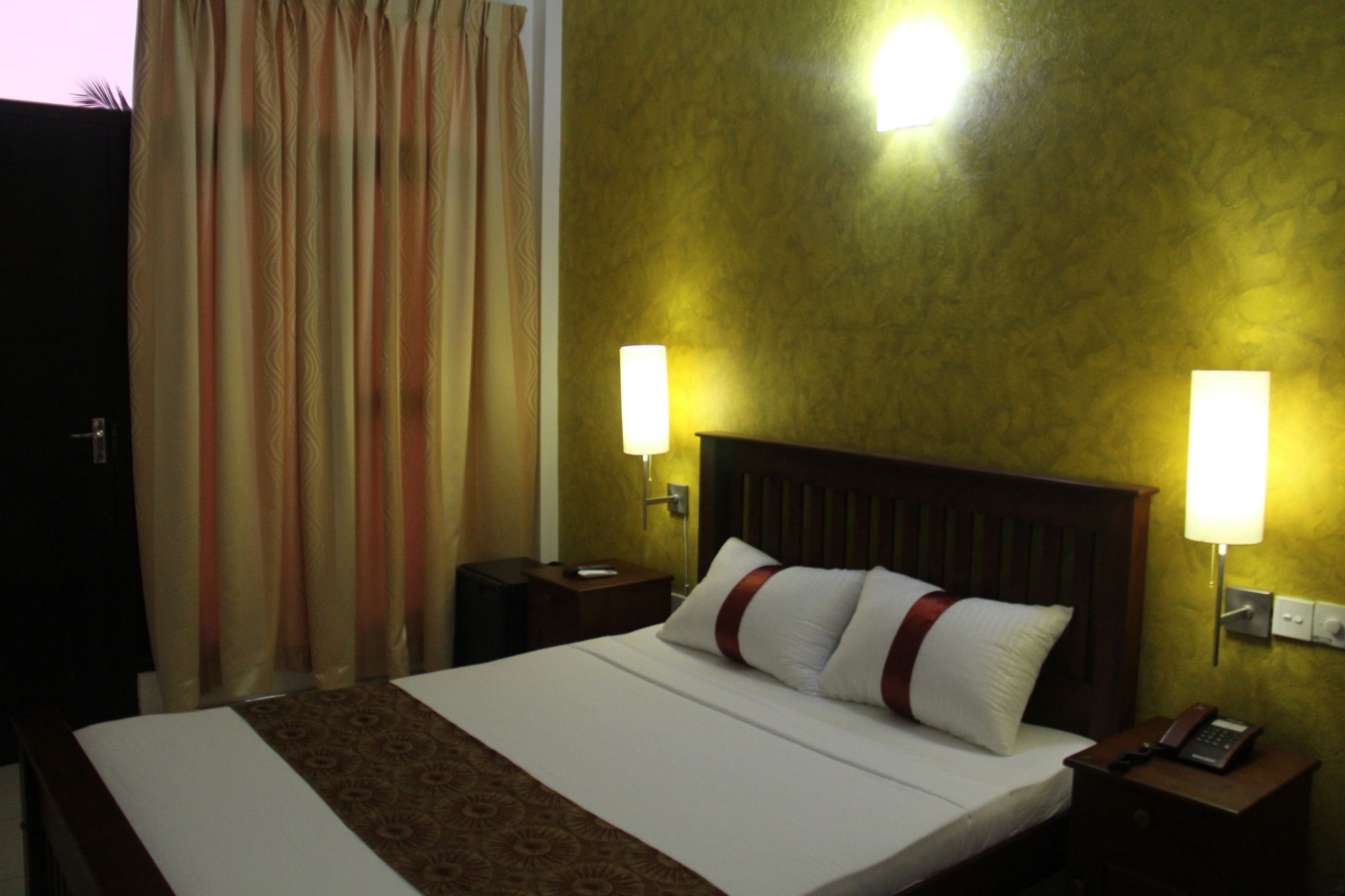 Zendara Hotel Negombo Exterior foto